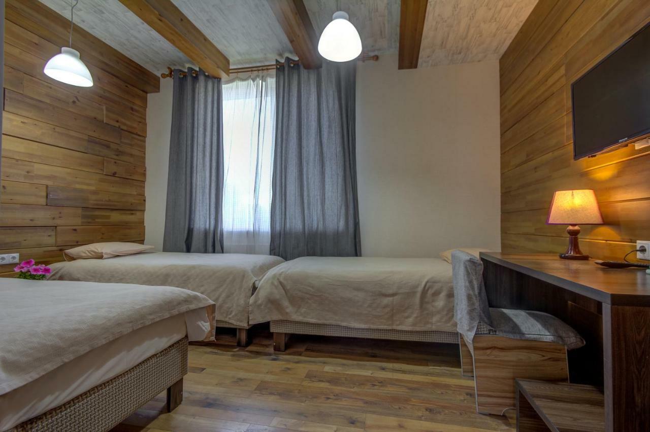 Hillside Karakol B&B Экстерьер фото
