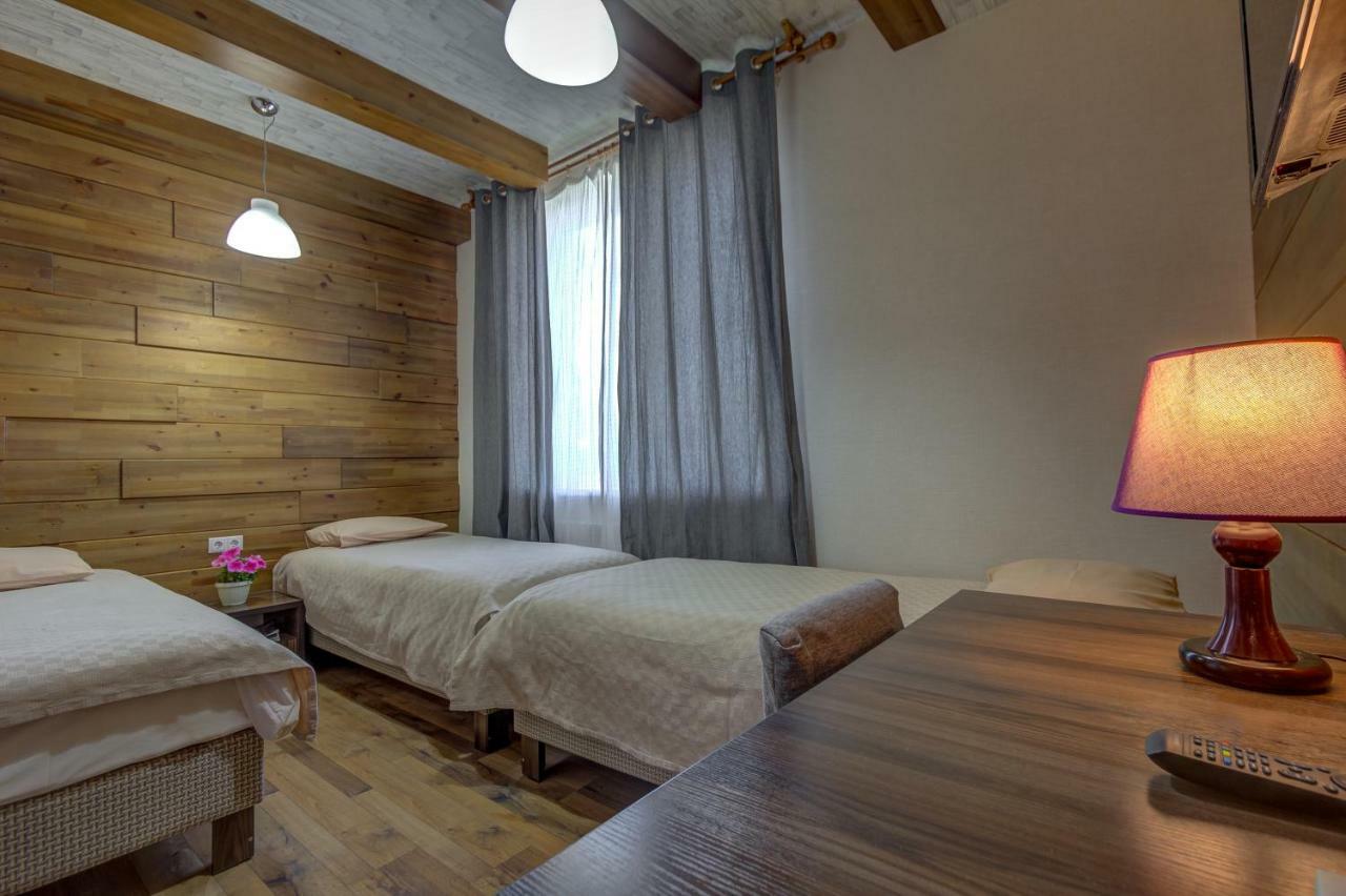 Hillside Karakol B&B Экстерьер фото